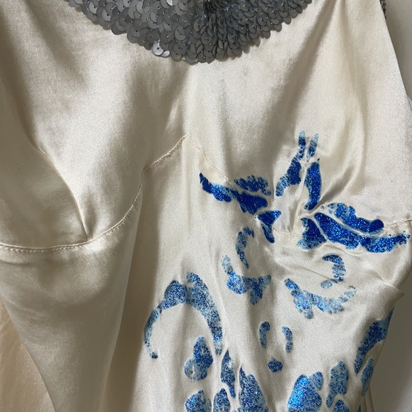 BRAND NEW 💯% SILK IVORY SPAGHETTI STRAP TOP - Picture 3 of 4